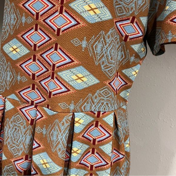 LuLaRoe Amelia geometric print short sleeve scoop neck casual plus size dress 2X - Picture 4 of 15
